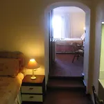 Priory Lodge Hotel